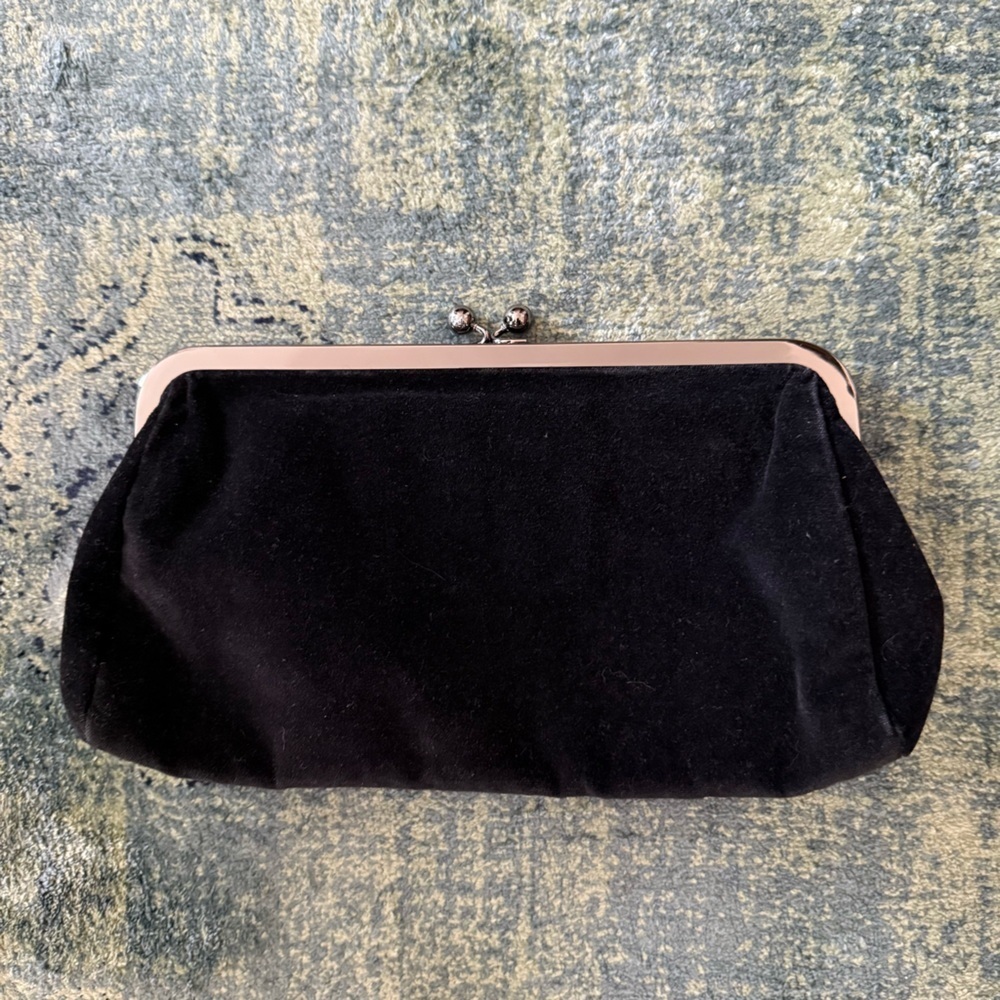 Express Clutch - Picture 2 of 4